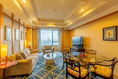 Suite Executive, niveau club, suite, 1 King, vue sur la rivière — Renaissance Riverside Hotel Saigon